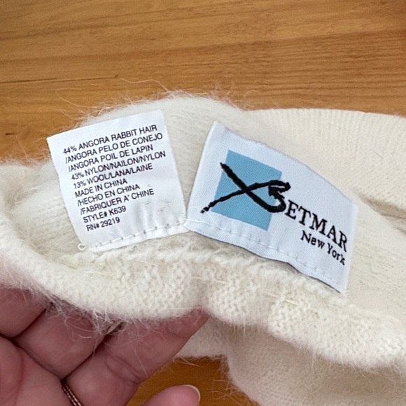 Betmar New York Winter White Newsboy Cabbie Hat Angora Wool Blend - Picture 7 of 8